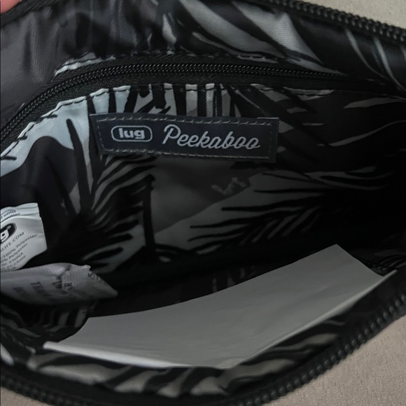 NWT Lug Peekaboo Convertible Crossbody Bag in Midnight Black - Picture 2 of 12